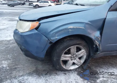 2010 Subaru Forester 2.5X Premium из США, поврежденный, VIN JF2SH6CC4AH769051